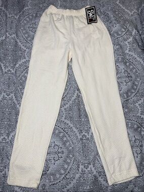 Cream Textured Elastic Casual Pants - Medium
